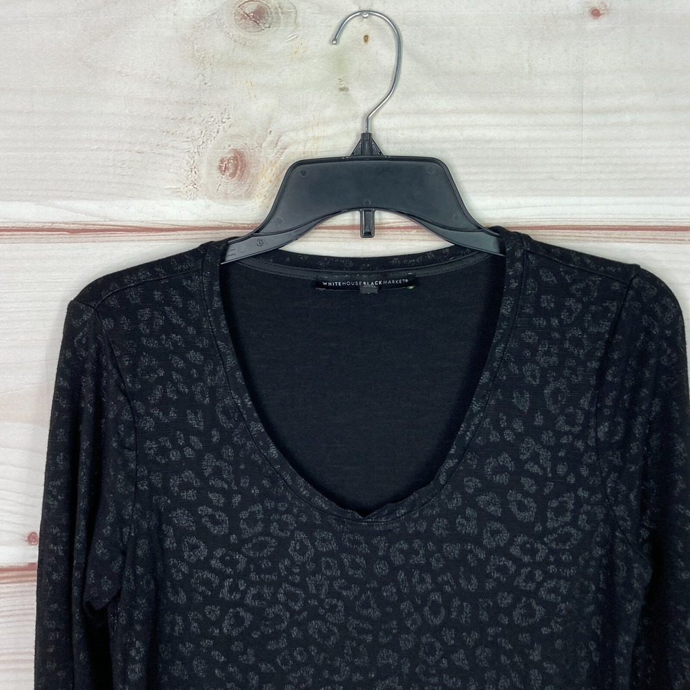 White House Black Market Top Womens S Black Leopard T-Shirt Scoop Neck Knit - Picture 2 of 7